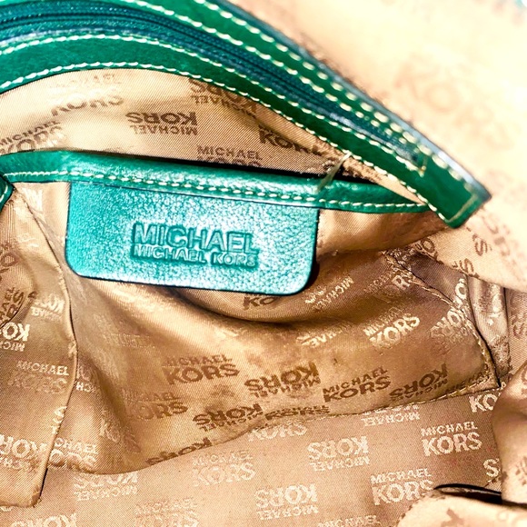 MICHAEL KORS LEATHER BAG. - Picture 3 of 7